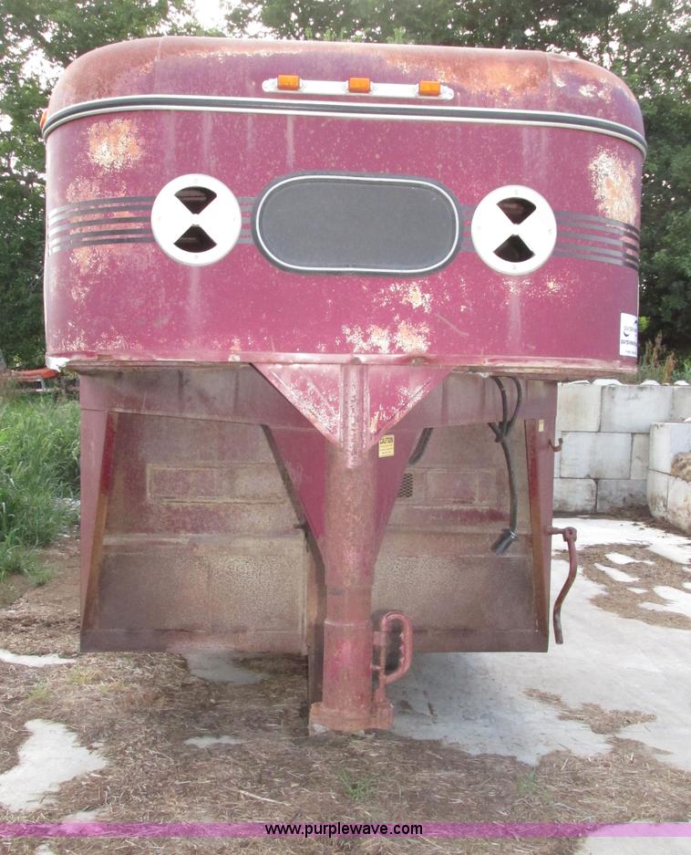 image for item F7457 1991 Boss 720GNS 20' gooseneck livestock trailer