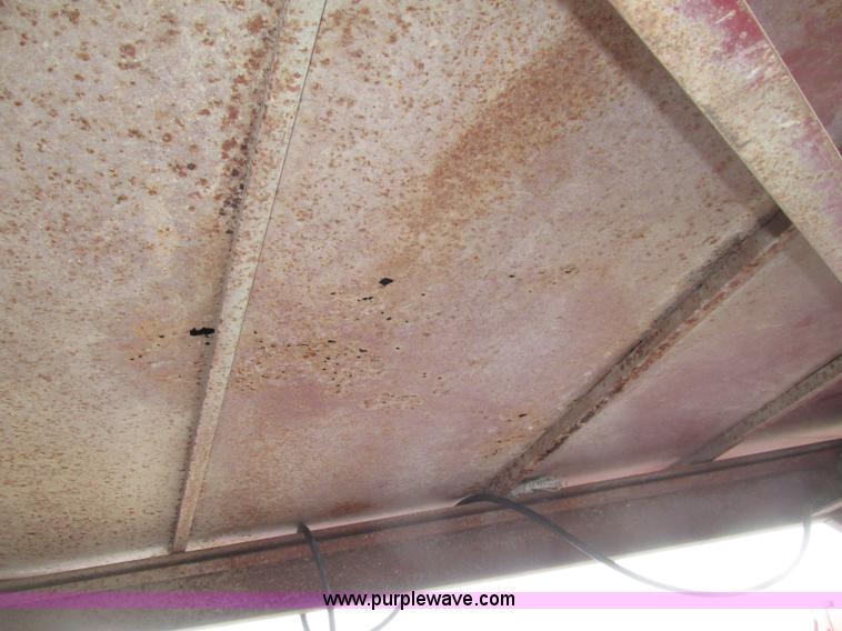 image for item F7457 1991 Boss 720GNS 20' gooseneck livestock trailer