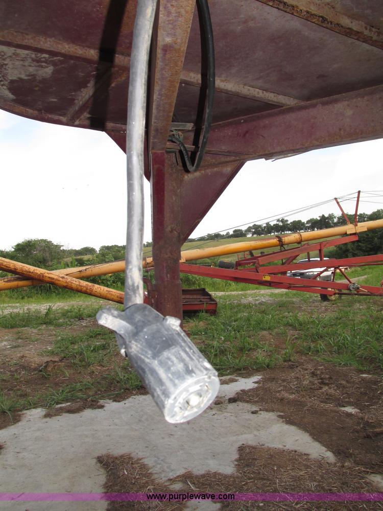 image for item F7457 1991 Boss 720GNS 20' gooseneck livestock trailer