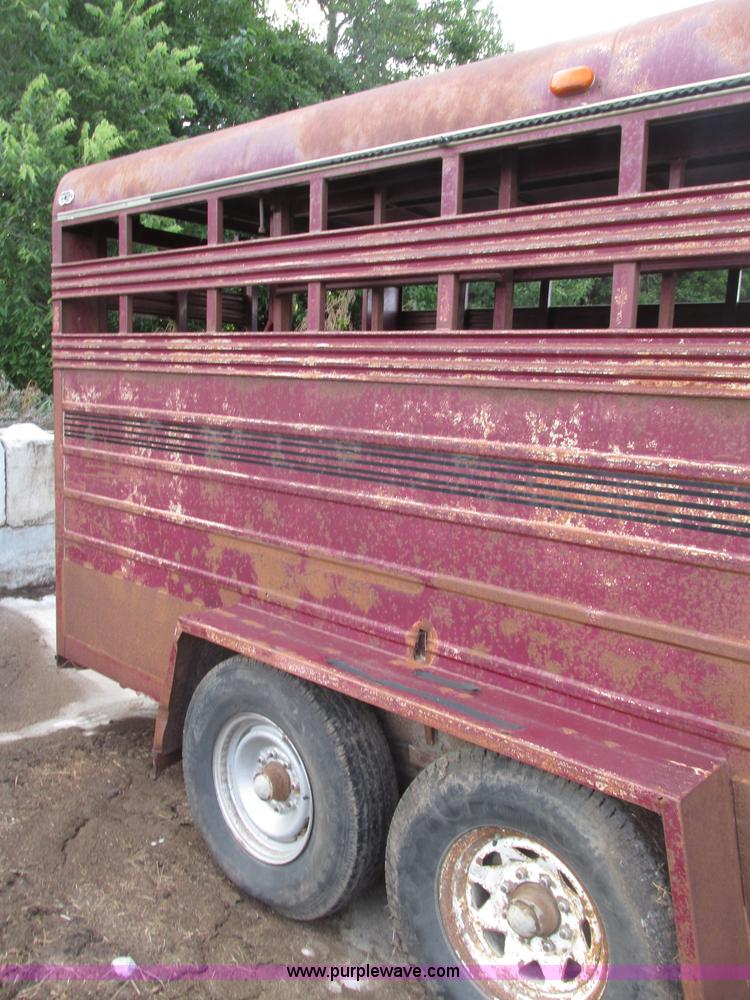 image for item F7457 1991 Boss 720GNS 20' gooseneck livestock trailer