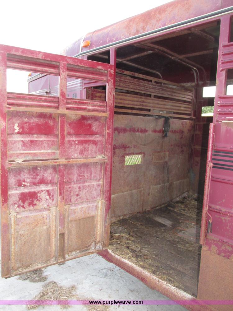 image for item F7457 1991 Boss 720GNS 20' gooseneck livestock trailer