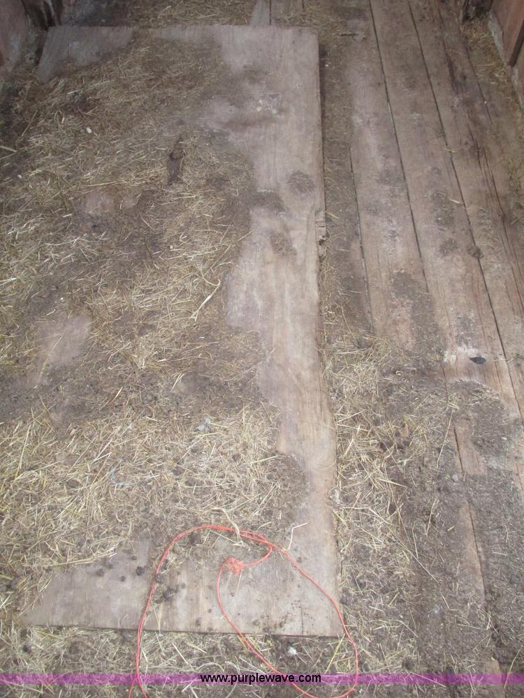 image for item F7457 1991 Boss 720GNS 20' gooseneck livestock trailer