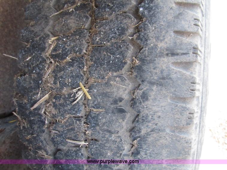 image for item F7457 1991 Boss 720GNS 20' gooseneck livestock trailer