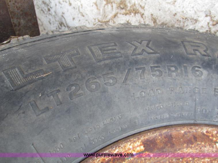 image for item F7457 1991 Boss 720GNS 20' gooseneck livestock trailer