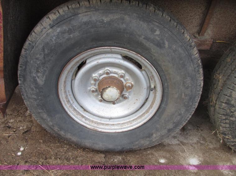 image for item F7457 1991 Boss 720GNS 20' gooseneck livestock trailer