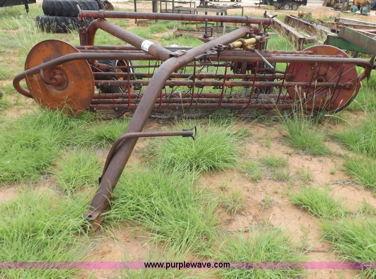 image for item H1779 Massey-Ferguson 37 hay rake