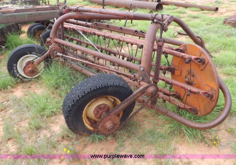 image for item H1779 Massey-Ferguson 37 hay rake