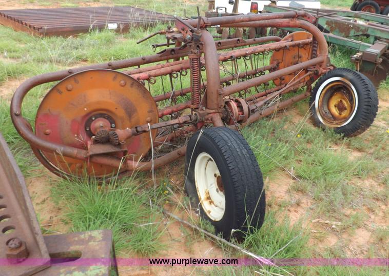 image for item H1779 Massey-Ferguson 37 hay rake