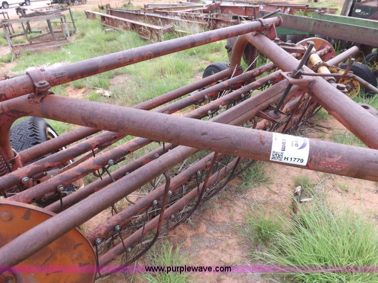 image for item H1779 Massey-Ferguson 37 hay rake