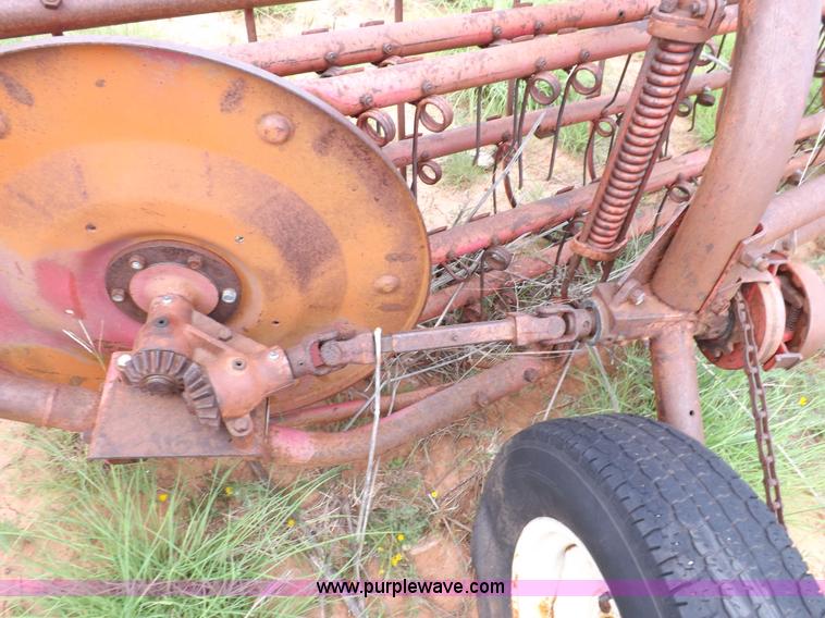 image for item H1779 Massey-Ferguson 37 hay rake