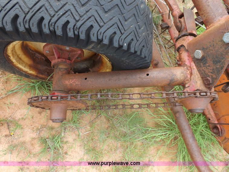 image for item H1779 Massey-Ferguson 37 hay rake