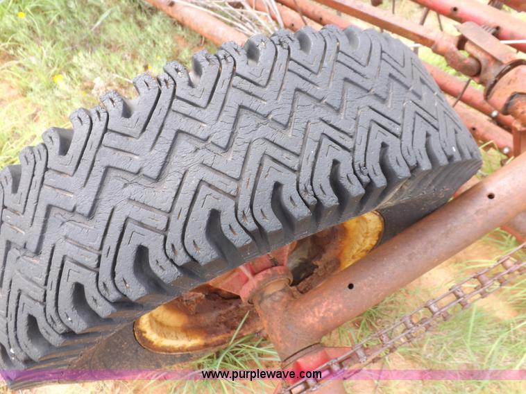 image for item H1779 Massey-Ferguson 37 hay rake