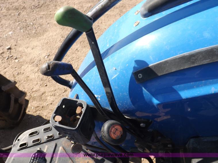 image for item H1794 2006 New Holland TN70A MFWD tractor