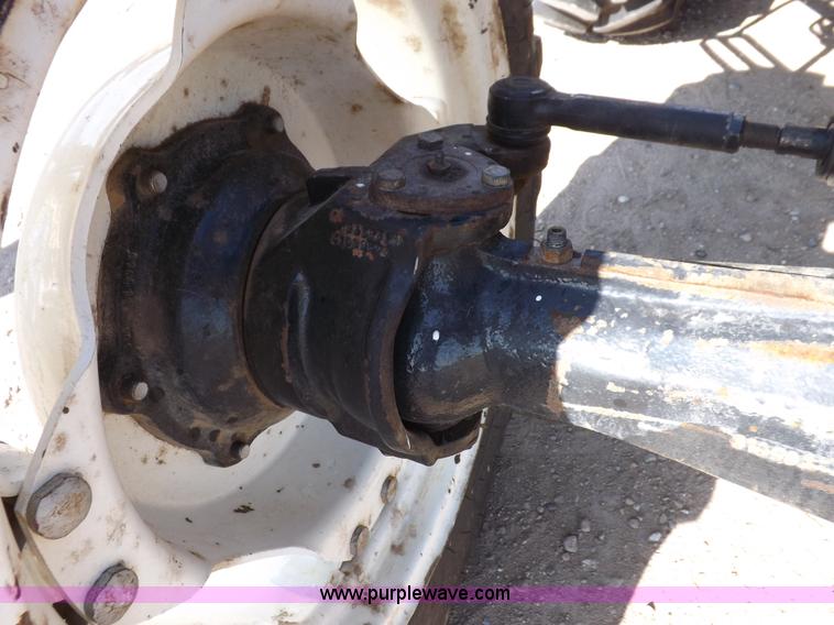 image for item H1794 2006 New Holland TN70A MFWD tractor