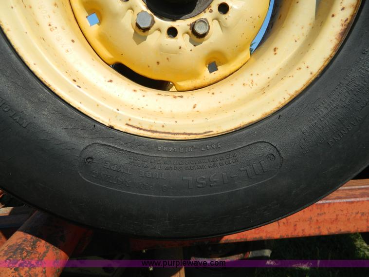 image for item H2432 Kewanee 1010 tandem disk