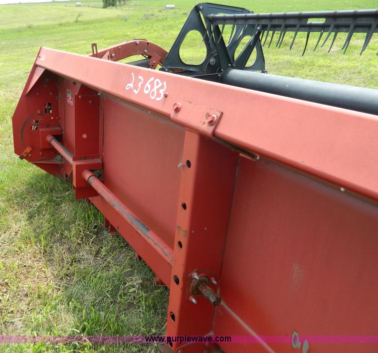 image for item H2444 1992 Case IH 1020 flex header