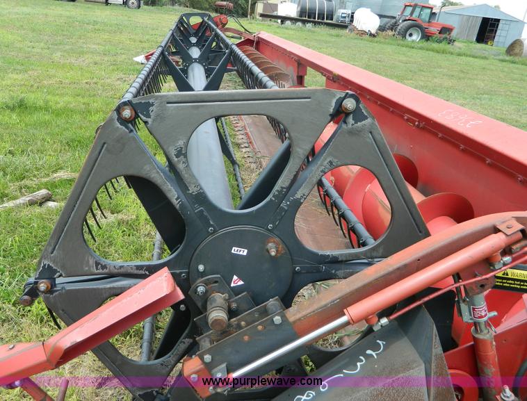 image for item H2444 1992 Case IH 1020 flex header