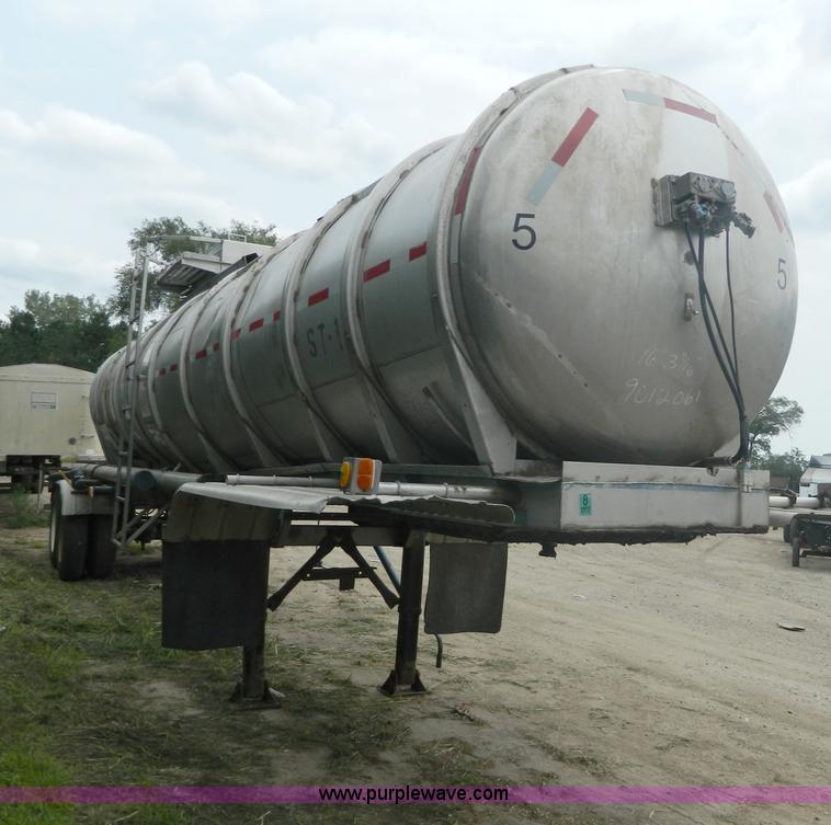 image for item H2446 1979 Kari Kool CTK tanker