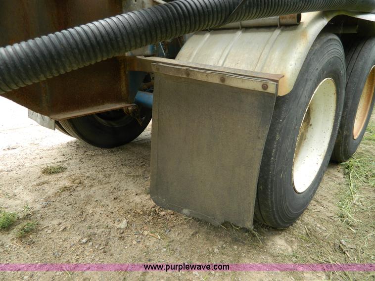 image for item H2446 1979 Kari Kool CTK tanker