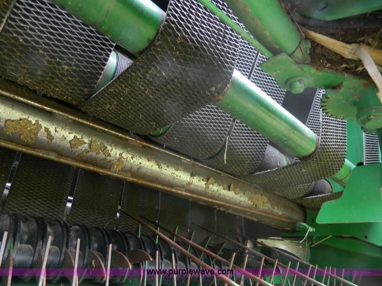 image for item H2449 2008 John Deere 568 mega wide round baler