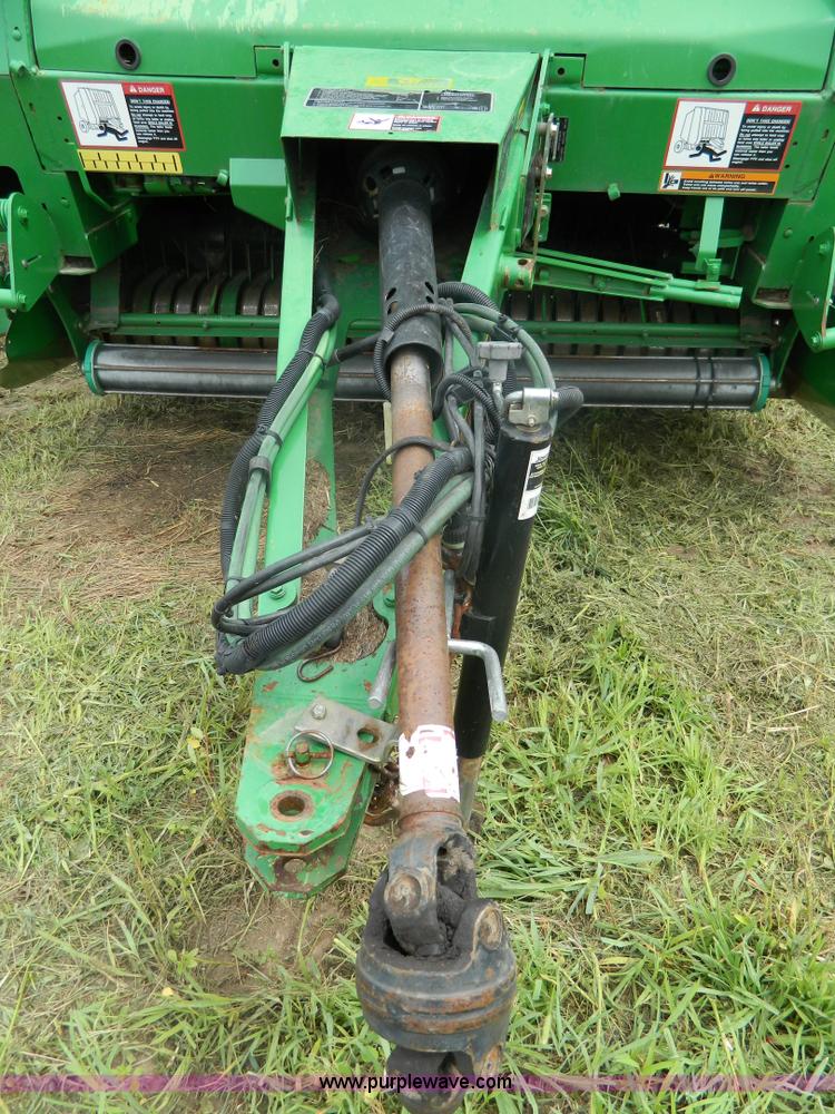 image for item H2449 2008 John Deere 568 mega wide round baler