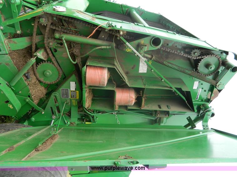 image for item H2449 2008 John Deere 568 mega wide round baler