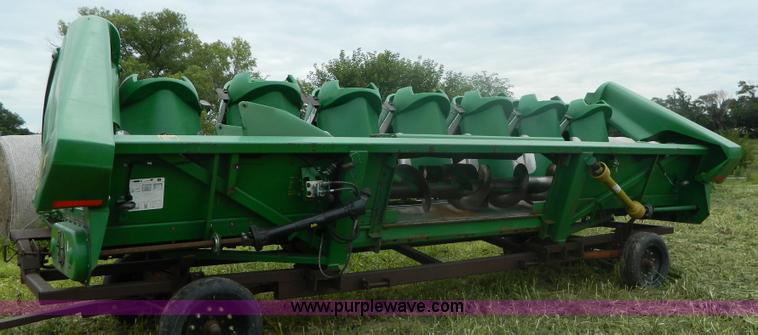image for item H2450 1996 John Deere 893 corn head