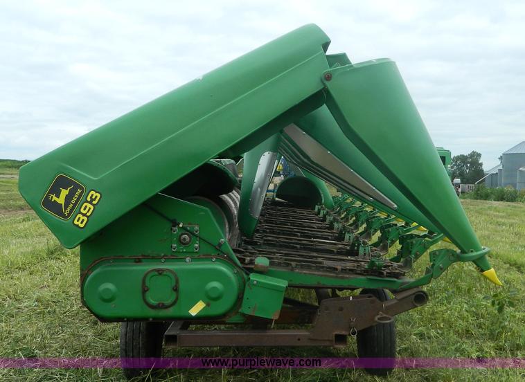 image for item H2450 1996 John Deere 893 corn head