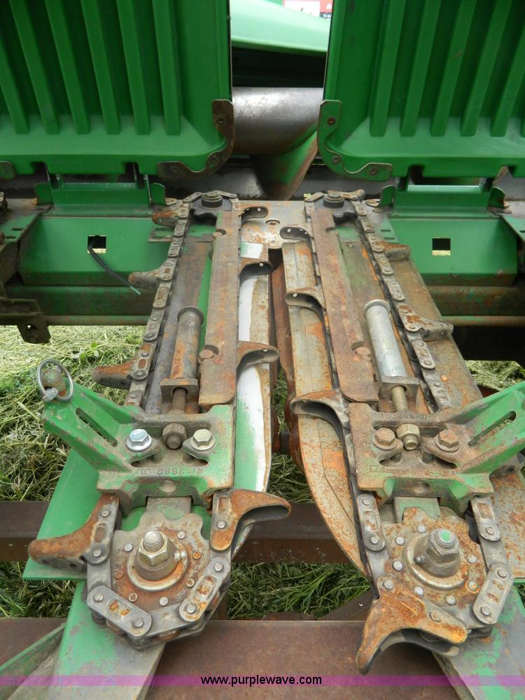 image for item H2450 1996 John Deere 893 corn head