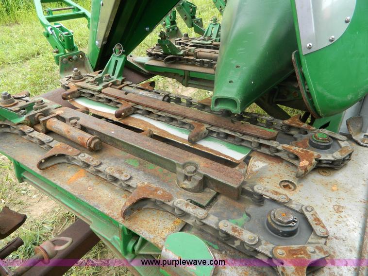 image for item H2450 1996 John Deere 893 corn head