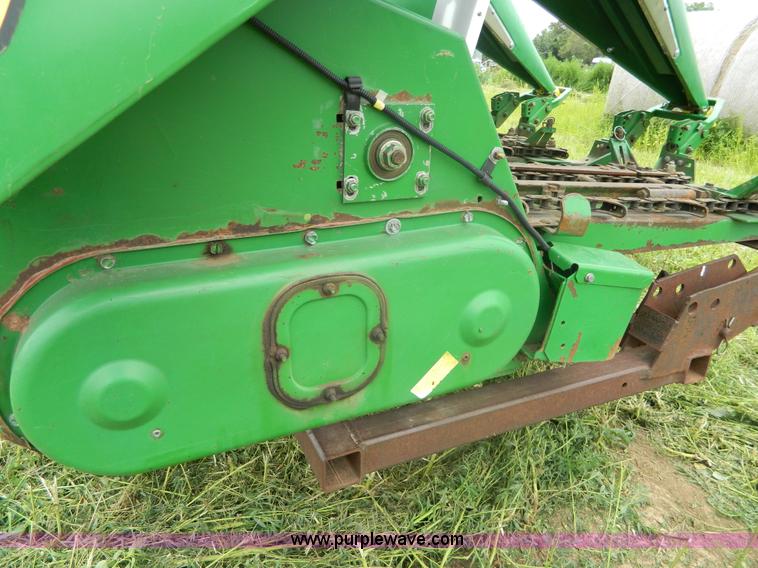 image for item H2450 1996 John Deere 893 corn head