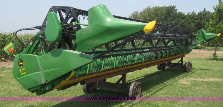 image for item H5322 2009 John Deere 635F HydraFlex platform header