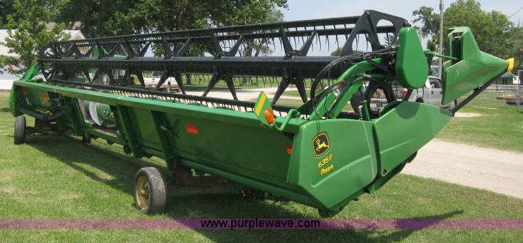 image for item H5322 2009 John Deere 635F HydraFlex platform header