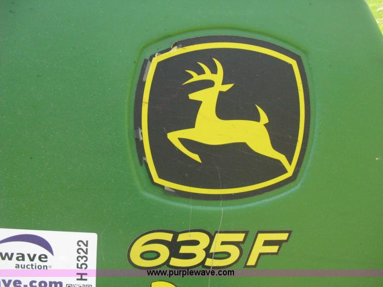 image for item H5322 2009 John Deere 635F HydraFlex platform header