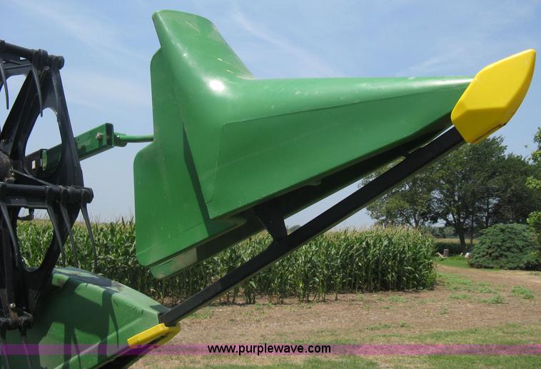 image for item H5322 2009 John Deere 635F HydraFlex platform header