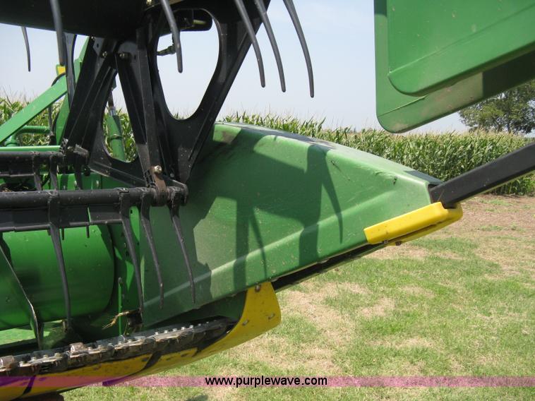 image for item H5322 2009 John Deere 635F HydraFlex platform header