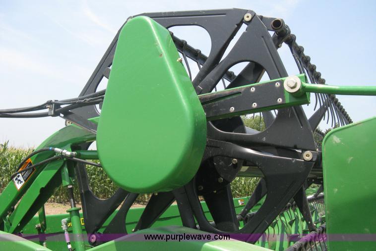 image for item H5322 2009 John Deere 635F HydraFlex platform header
