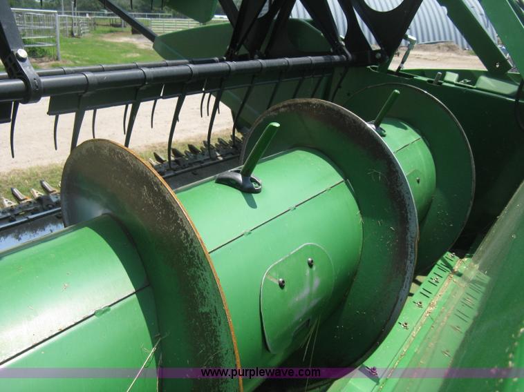 image for item H5322 2009 John Deere 635F HydraFlex platform header