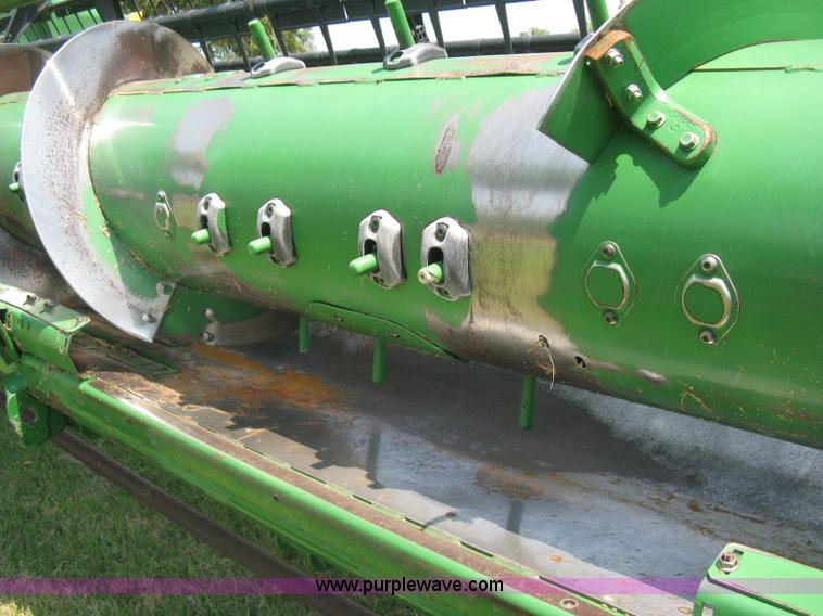 image for item H5322 2009 John Deere 635F HydraFlex platform header