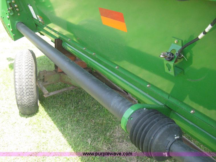 image for item H5322 2009 John Deere 635F HydraFlex platform header