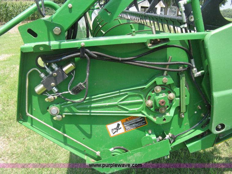 image for item H5322 2009 John Deere 635F HydraFlex platform header