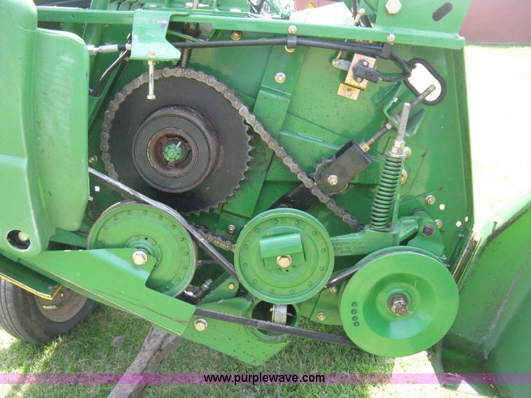 image for item H5322 2009 John Deere 635F HydraFlex platform header