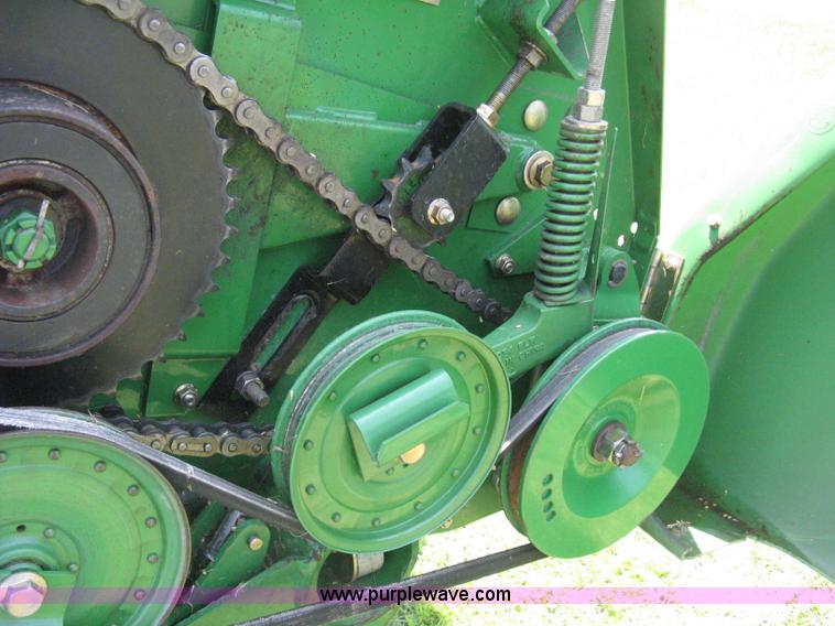 image for item H5322 2009 John Deere 635F HydraFlex platform header