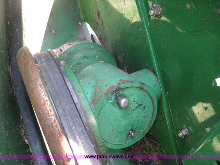 image for item H5322 2009 John Deere 635F HydraFlex platform header