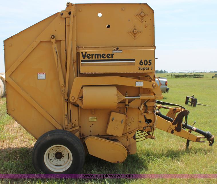 image for item H5628 1991 Vermeer 605 Super J round baler