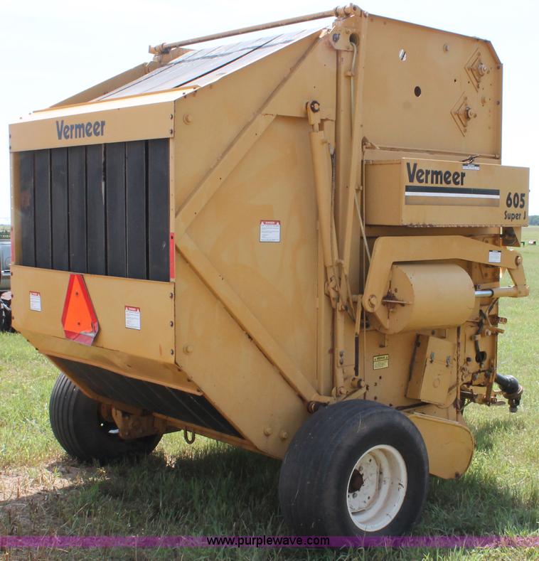 image for item H5628 1991 Vermeer 605 Super J round baler