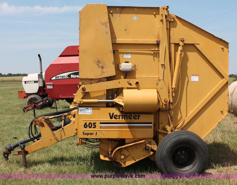 image for item H5628 1991 Vermeer 605 Super J round baler