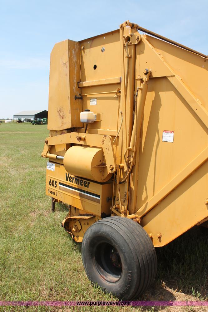 image for item H5628 1991 Vermeer 605 Super J round baler