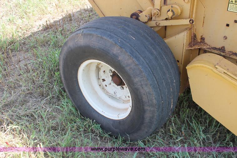 image for item H5628 1991 Vermeer 605 Super J round baler