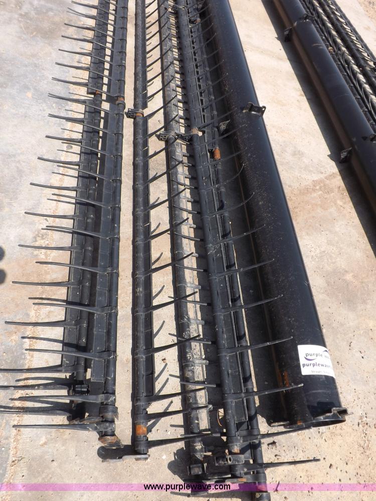 image for item H9237 John Deere 30' fingered pickup reel